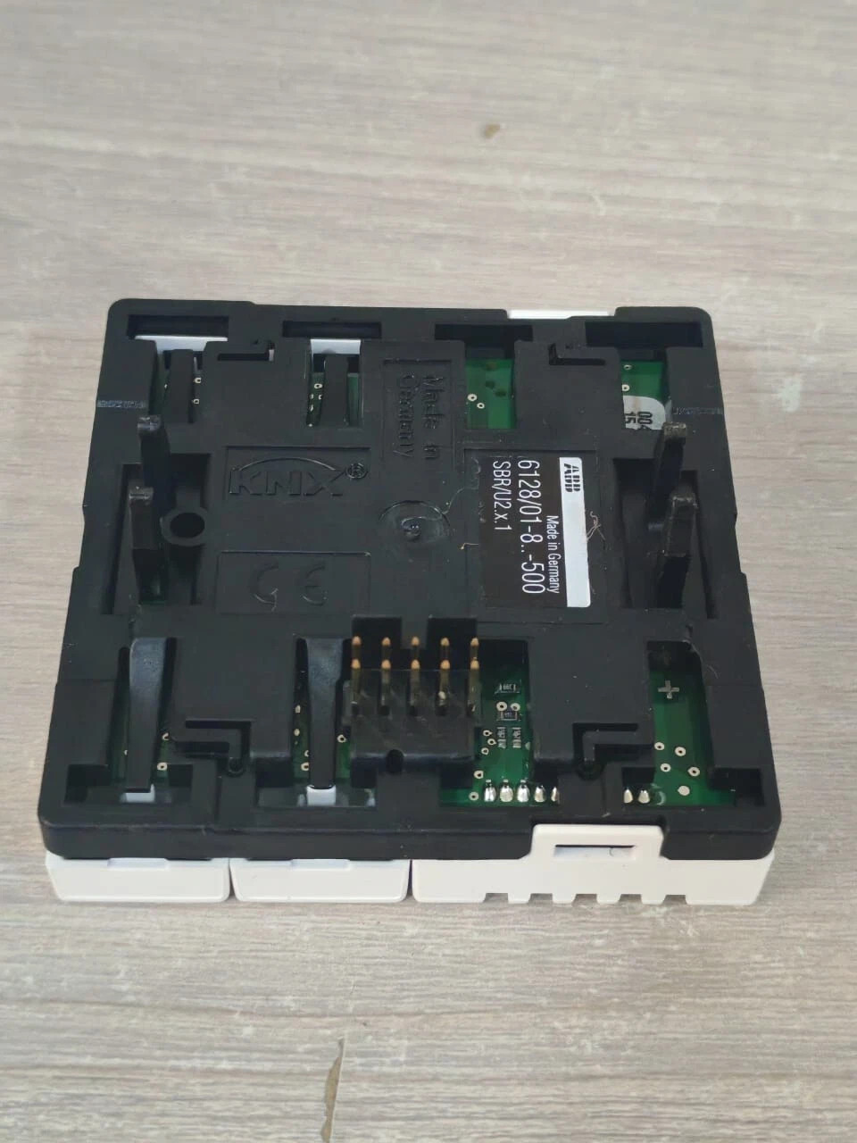 ABB ABB-6128 ABB 6128/01-84-500/6128/01-8..-500 SBR/U2 X.1 ROOM TEMPERATURE CONTROLLER 7