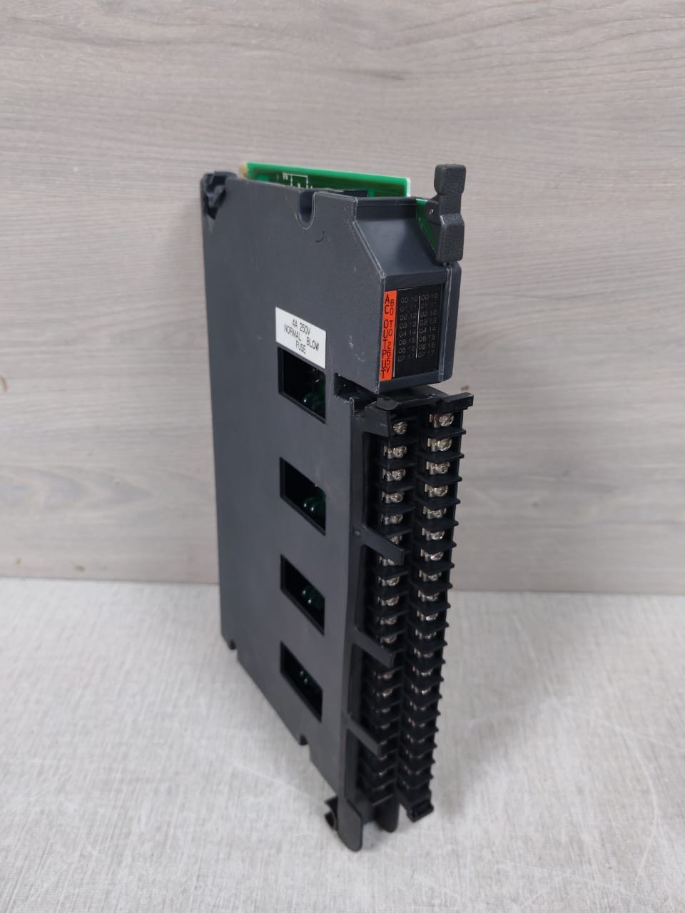 Rockwell Automation 1771-OAN Allen-Bradley 1771-OAN 80-265 VAC Output Module 2
