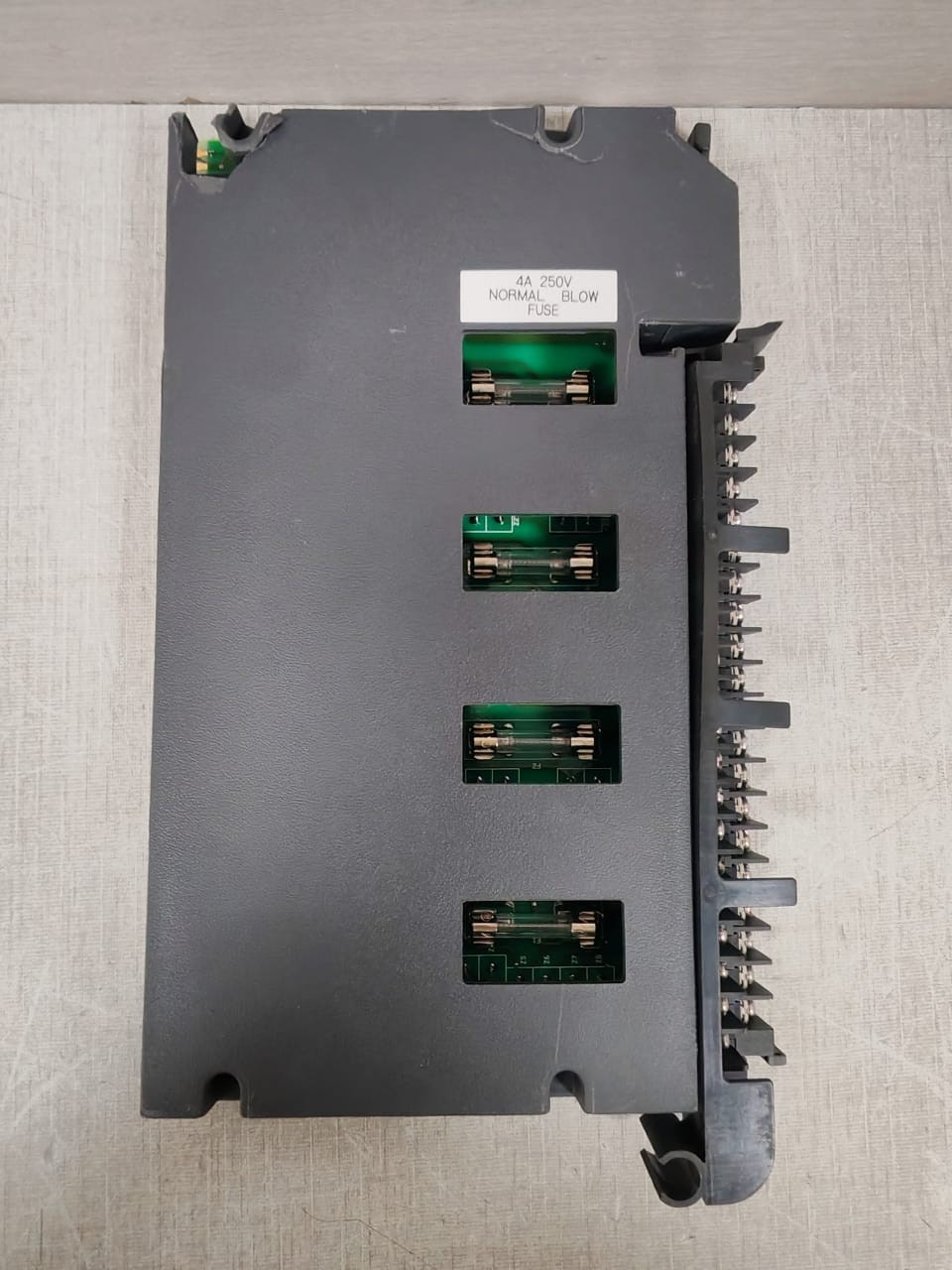 Rockwell Automation 1771-OAN Allen-Bradley 1771-OAN 80-265 VAC Output Module 8