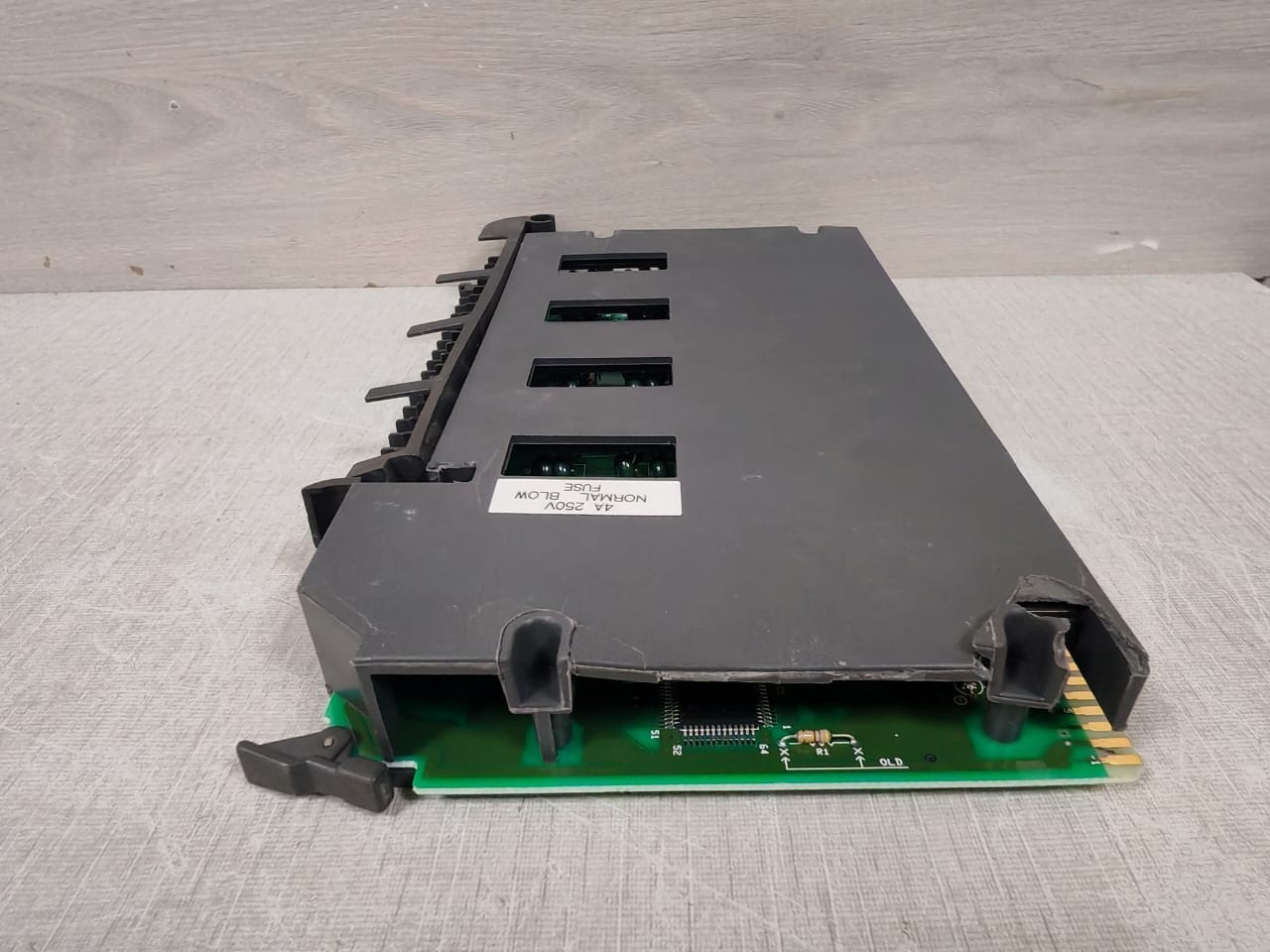 Rockwell Automation 1771-OAN Allen-Bradley 1771-OAN 80-265 VAC Output Module 10