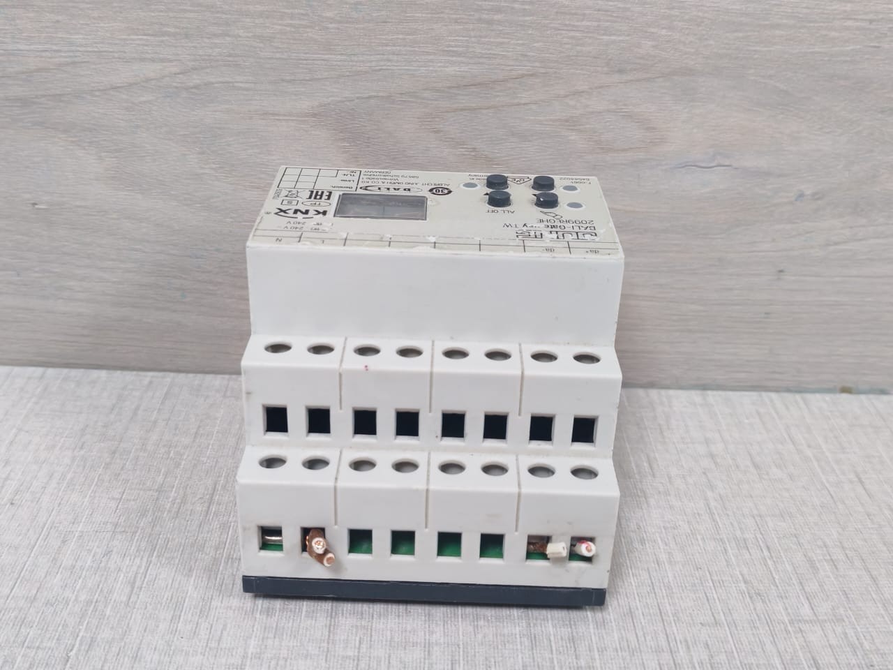 Jung 2099REGHE Jung 2099REGHE KNX DALI Gateway 5