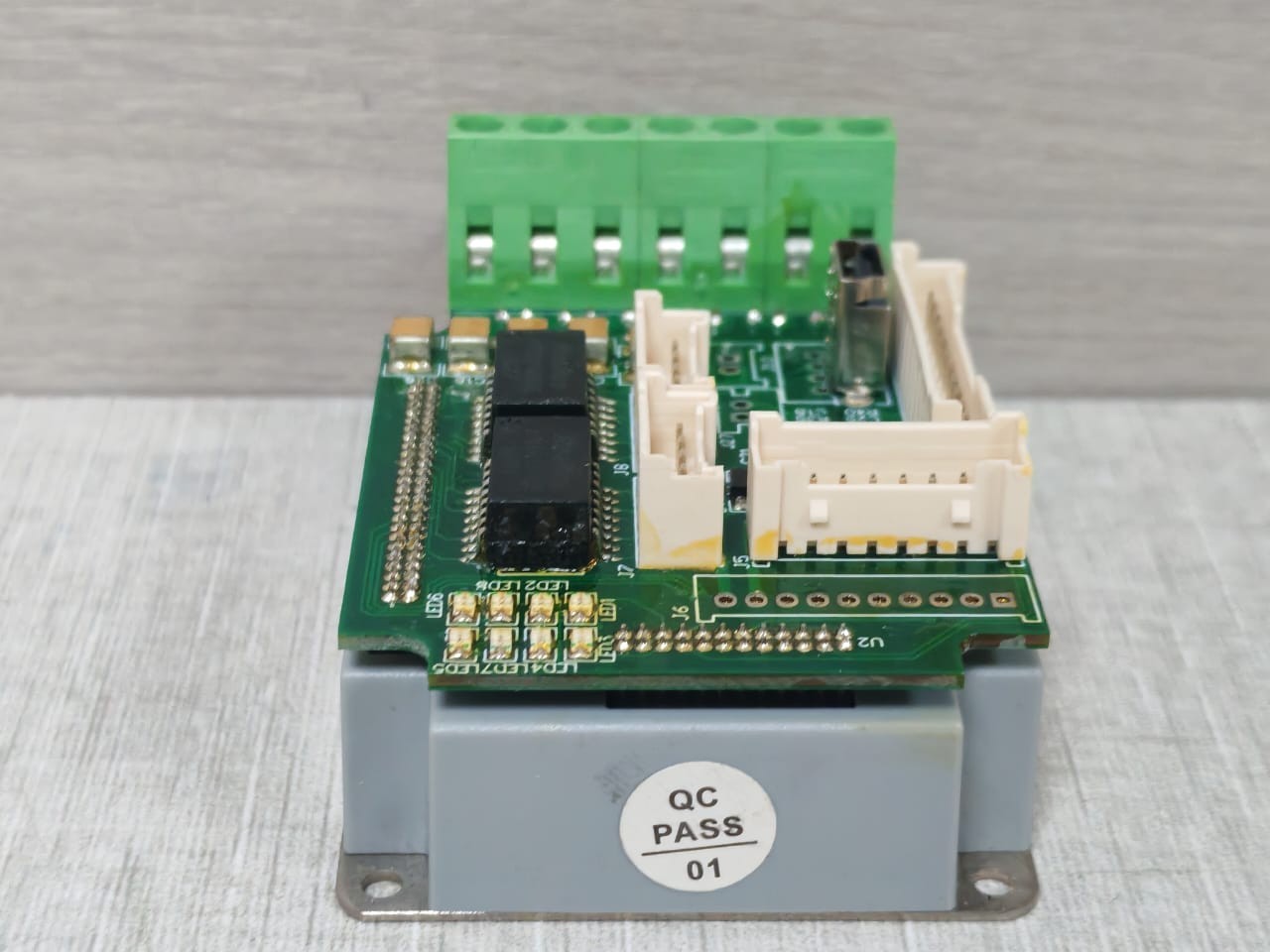 Elmo Motion Control G-MOLWHI5/100EEM Elmo Motion Control G-WHI5/100EE Servo Driver Module G-MOLWHI5/100EEM 7