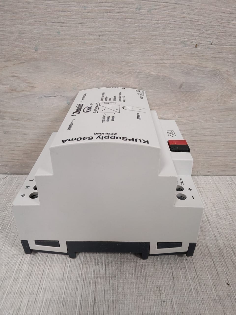 ZENNIO ZPSU640 ZENNIO ZPSU640 KUPSupply 640mA POWER SUPPLY 10