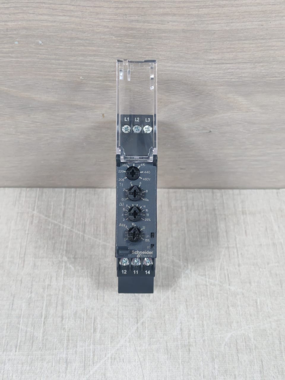 Schneider Electric RM17TE00 ZELIO SCHNEIDER ELECTRIC RM17TE00 MULTIFUNCTION CONTROL RELAY 3