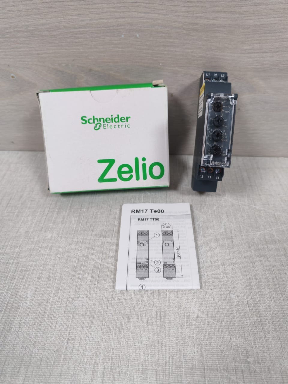 ZELIO SCHNEIDER ELECTRIC RM17TE00 MULTIFUNCTION CONTROL RELAY