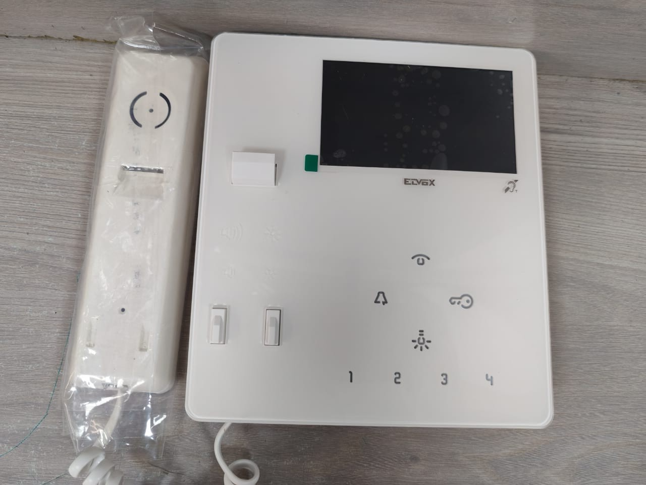 VIMAR 7549 VIMAR ELVOX VIDEOCITOFONIA 7549 VIDEO INTERCOM TAB 4.3 3
