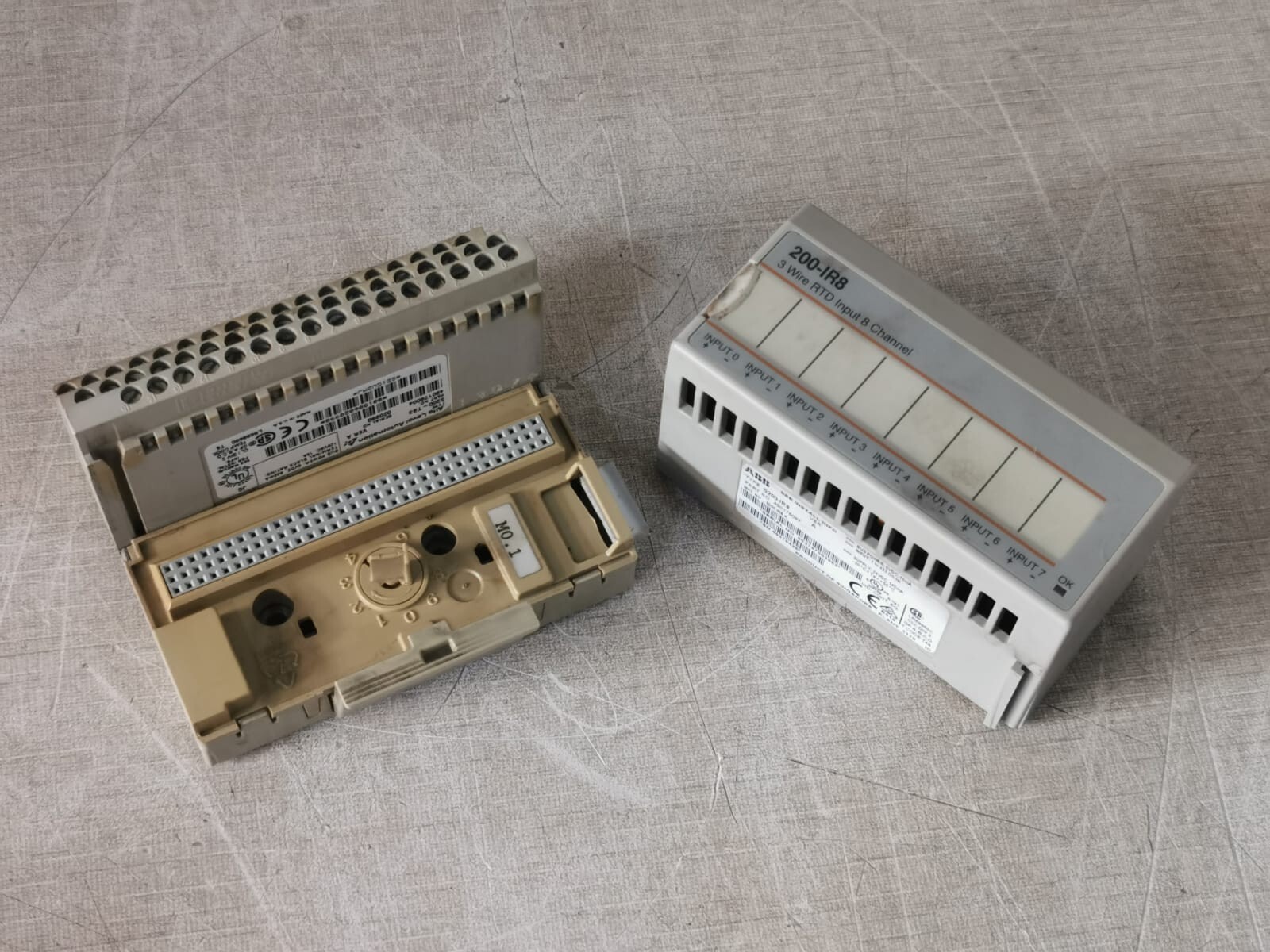 ABB S200-IR8 ABB S200-IR8 & S200-TB3 / 3 Wire RTD Input 8 Channel 5