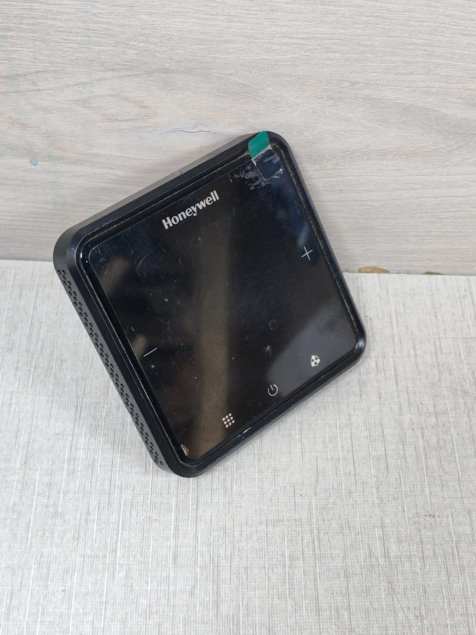 Honeywell WTS3B4BME/N HONEYWELL WTS3B4BME/N THERMOSTAT 100-240VAC 3