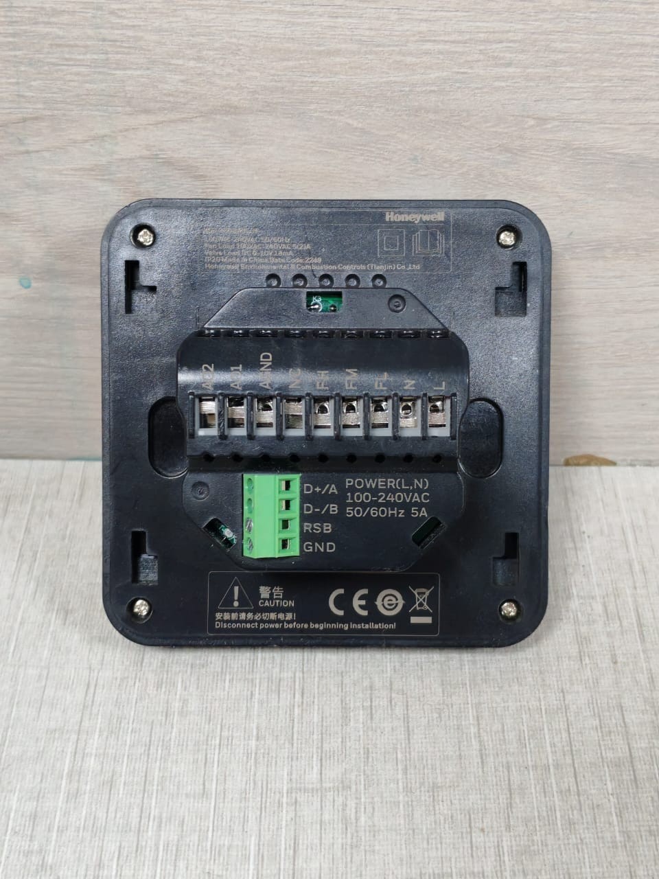Honeywell WTS3B4BME/N HONEYWELL WTS3B4BME/N THERMOSTAT 100-240VAC 8