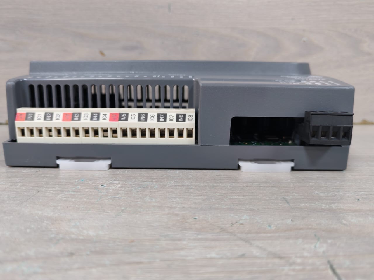 Johnson Controls IOM4711-0 JOHNSON CONTROL MS-IOM4711-0 INPUT/OUTPUT MODULE 17 POINT 6