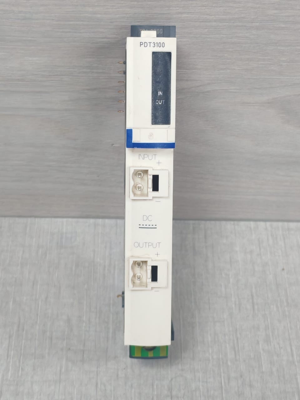Schneider Electric PV-03 Schneider Electric STBPDT3100 PV:03 RL:13 with Advantys STB XBA 2200 Base 2