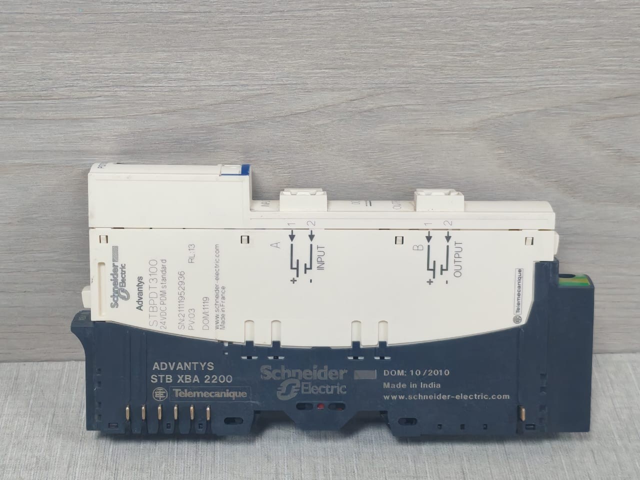 Schneider Electric PV-03 Schneider Electric STBPDT3100 PV:03 RL:13 with Advantys STB XBA 2200 Base 6