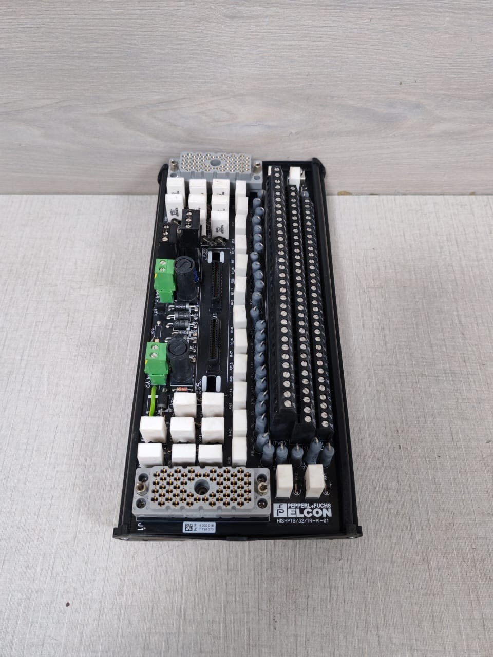 Pepperl+Fuchs AI-01 PEPPERL+FUCHS PELCON HISPTB/32/TR-AI-01 TERMINATION BOARD - NWOB 10