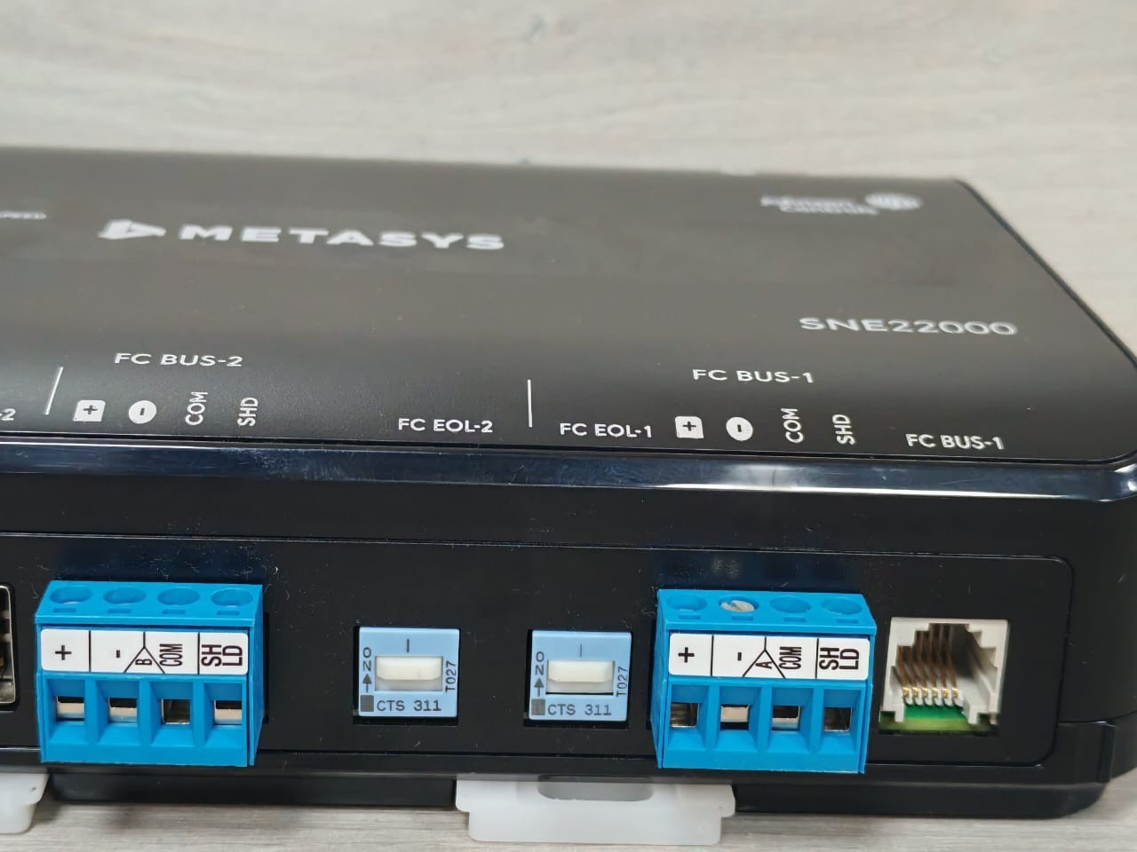 Johnson Controls SNE22000-0 Johnson Controls M4-SNE22000-0 Metasys Network Engine 9