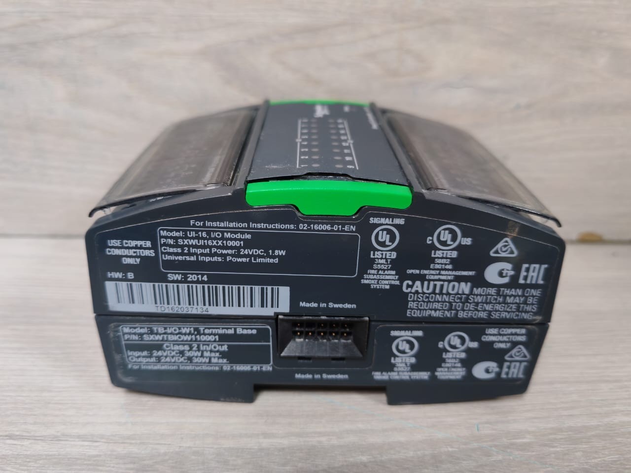 Schneider Electric UI-16 Schneider Electric UI-16 SmartX Controller SXWUI16XX10001 with TB-I/O-W1 Base 7