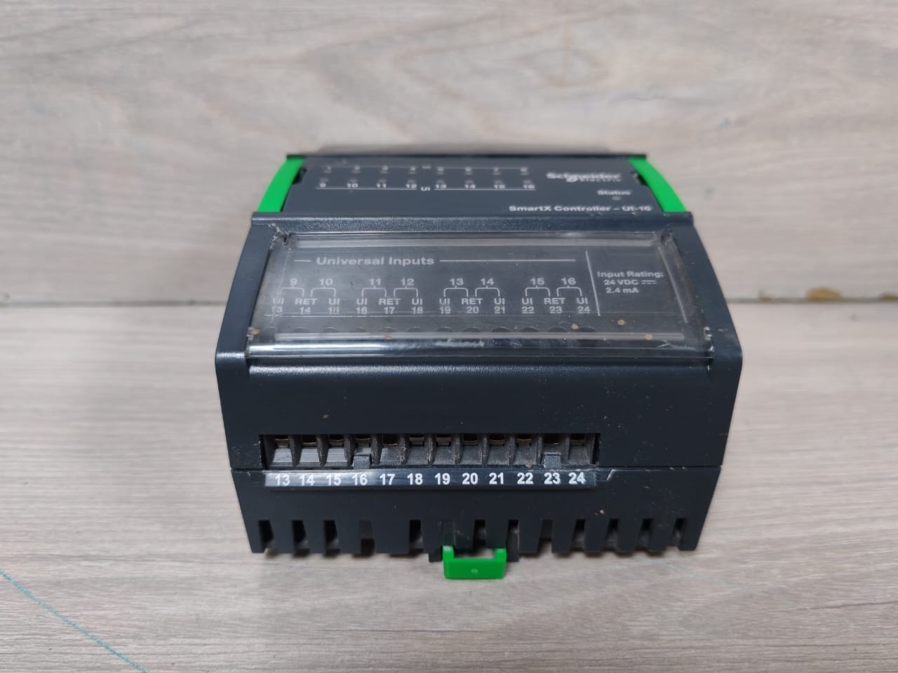 Schneider Electric UI-16 Schneider Electric UI-16 SmartX Controller SXWUI16XX10001 with TB-I/O-W1 Base 9