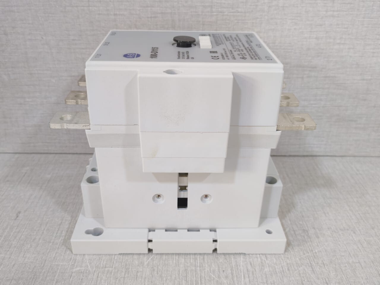 Rockwell Automation D115KF11 ALLEN-BRADLEY 100-D115 CONTACTOR 100-D115KF11 SER B 6