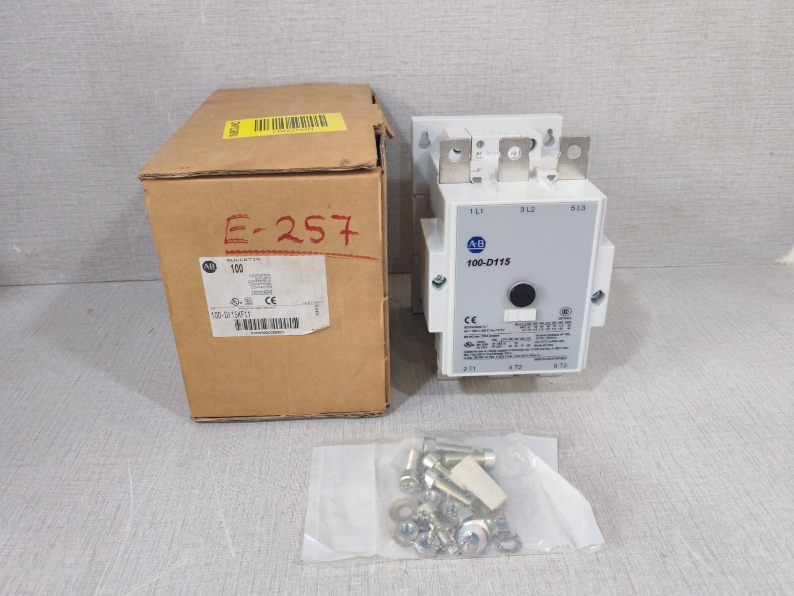 ALLEN-BRADLEY 100-D115 CONTACTOR 100-D115KF11 SER B