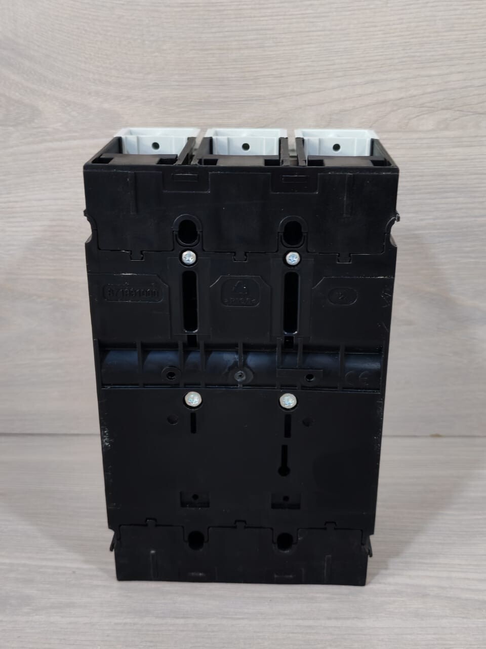 GE FE250 GENERAL ELECTRIC FE250 RECORD PLUS CIRCUIT BREAKER FEV36TA200KF 10