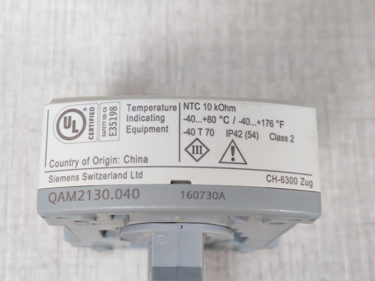 Siemens QAM2130.040 SIEMENS QAM2130.040 DUCT SENSOR LG - WITH DIRTY BOX 6