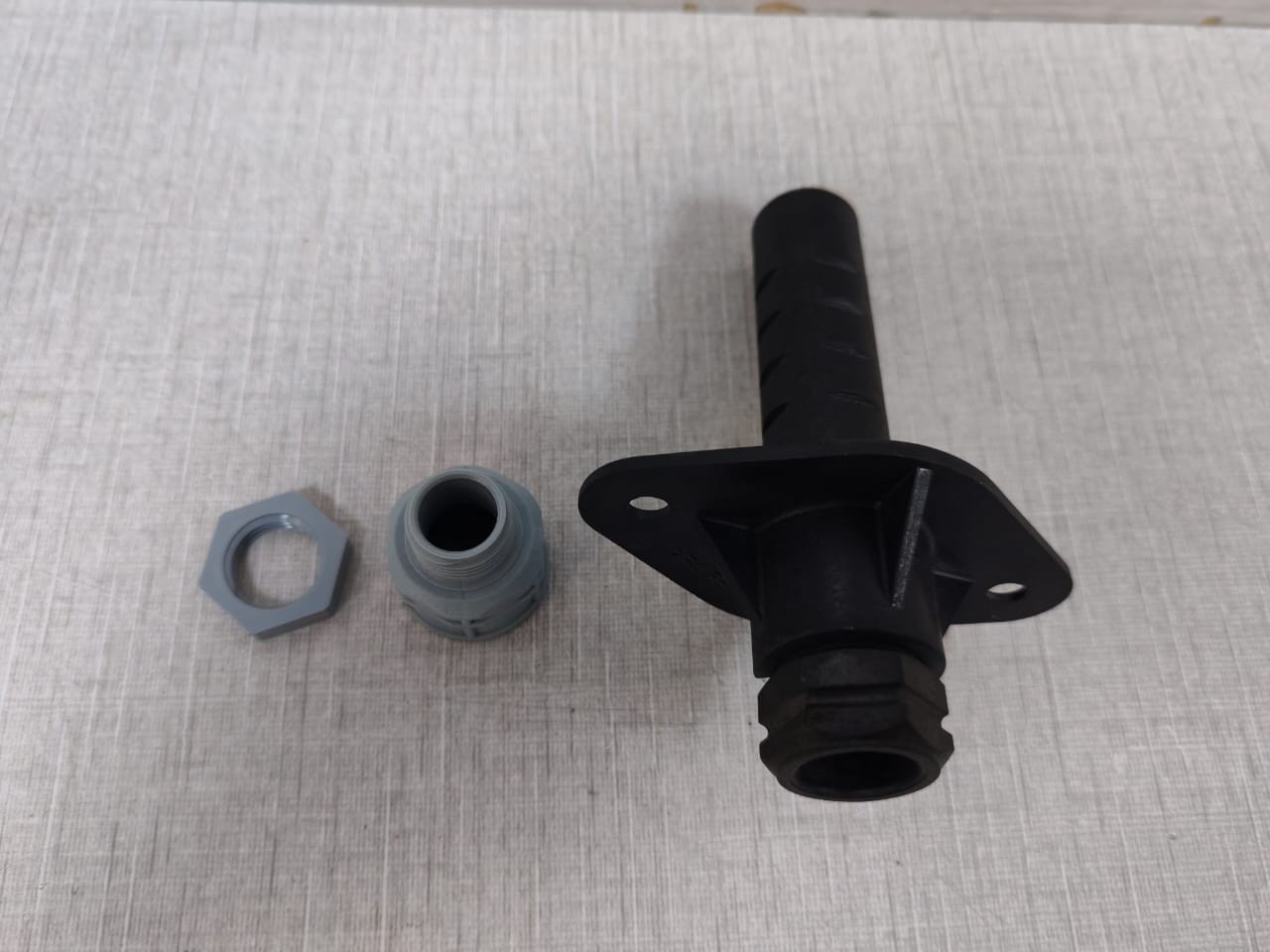 Siemens QAM2130.040 SIEMENS QAM2130.040 DUCT SENSOR LG - WITH DIRTY BOX 9