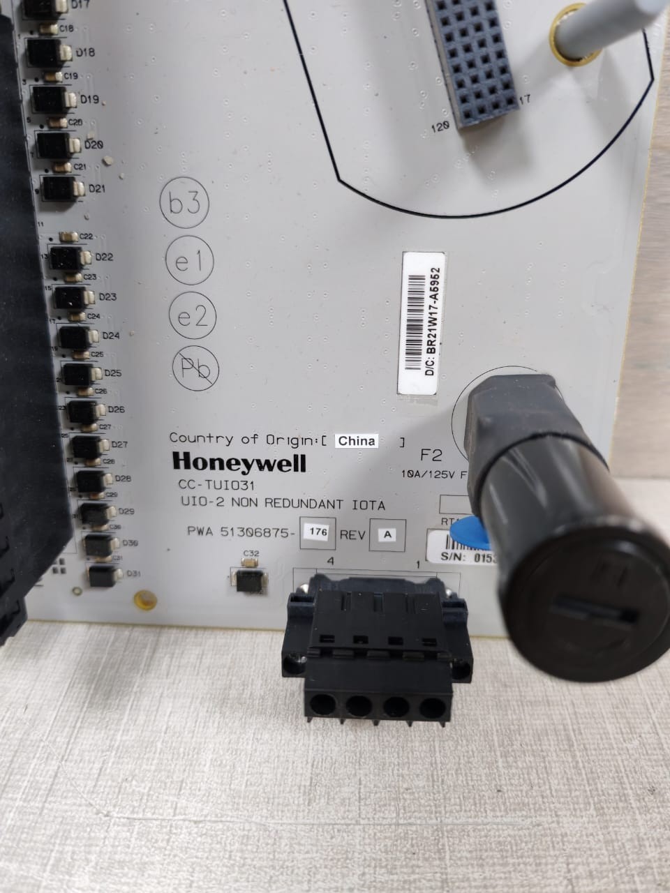 Honeywell TUIO31 HONEYWELL CC-TUIO31 UIO-2 NON REDUNDANT IOTA PWA 51306875-176 REV.A 3