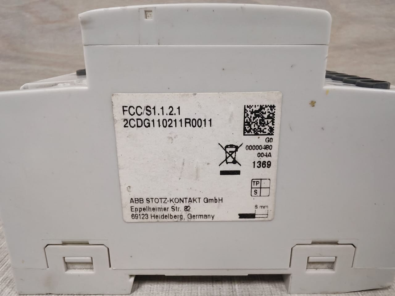 ABB 2CDG110211R0011 ABB FCC/S1.1.2.1 Fan Coil Controller 2CDG110211R0011 3
