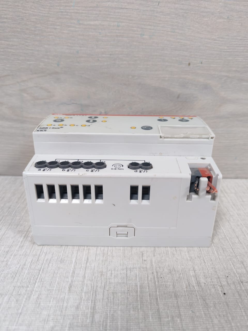 ABB 2CDG110211R0011 ABB FCC/S1.1.2.1 Fan Coil Controller 2CDG110211R0011 7