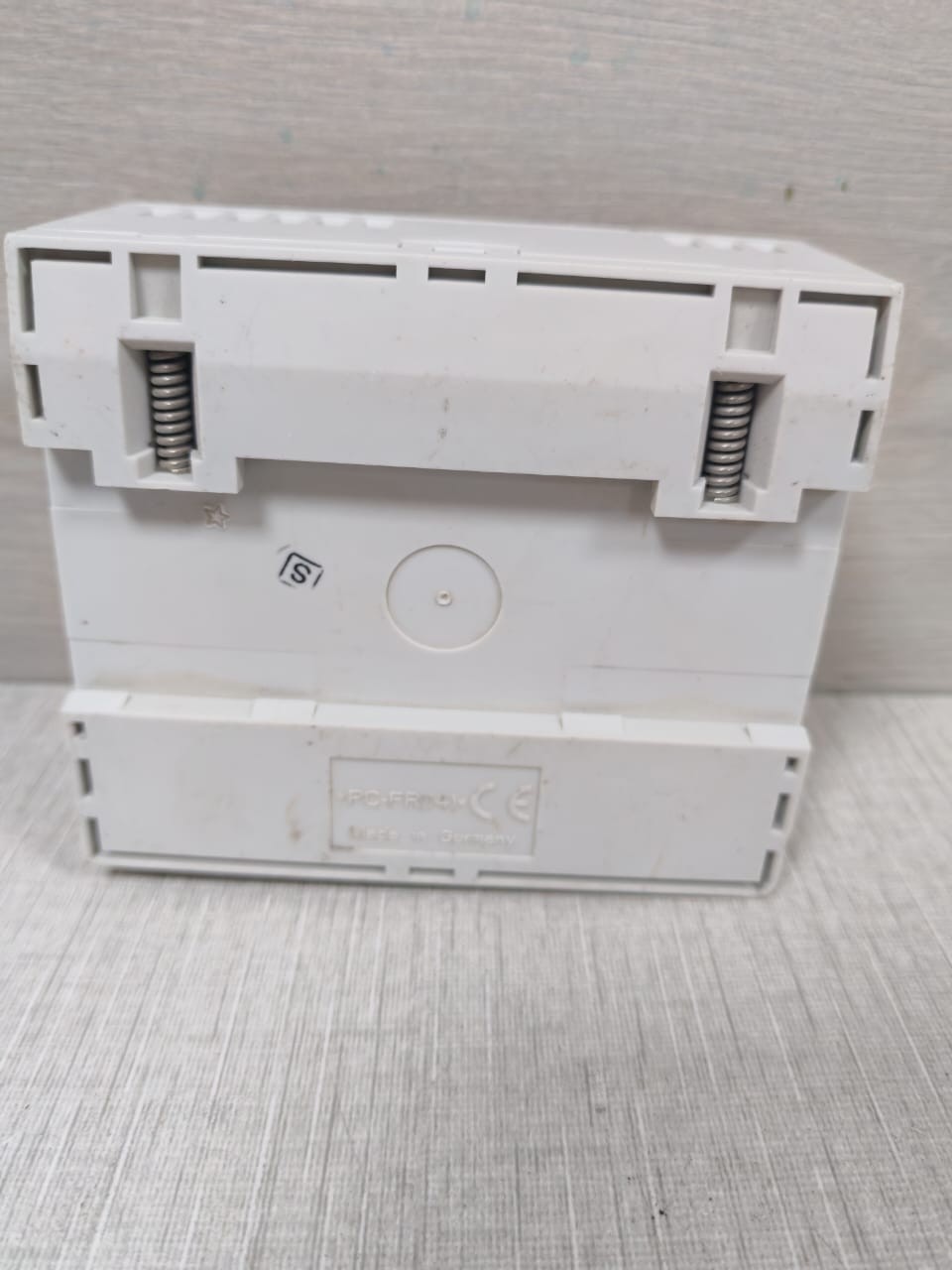 ABB 2CDG110211R0011 ABB FCC/S1.1.2.1 Fan Coil Controller 2CDG110211R0011 9
