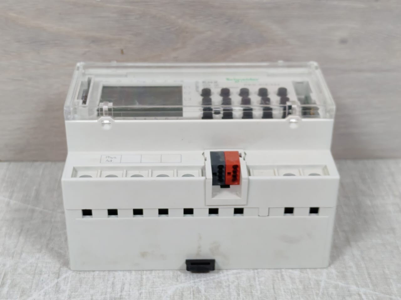Schneider Electric MTN677129 Schneider Electric MTN677129 Seasonal Timer REG-K/4/324 - No Battery 4