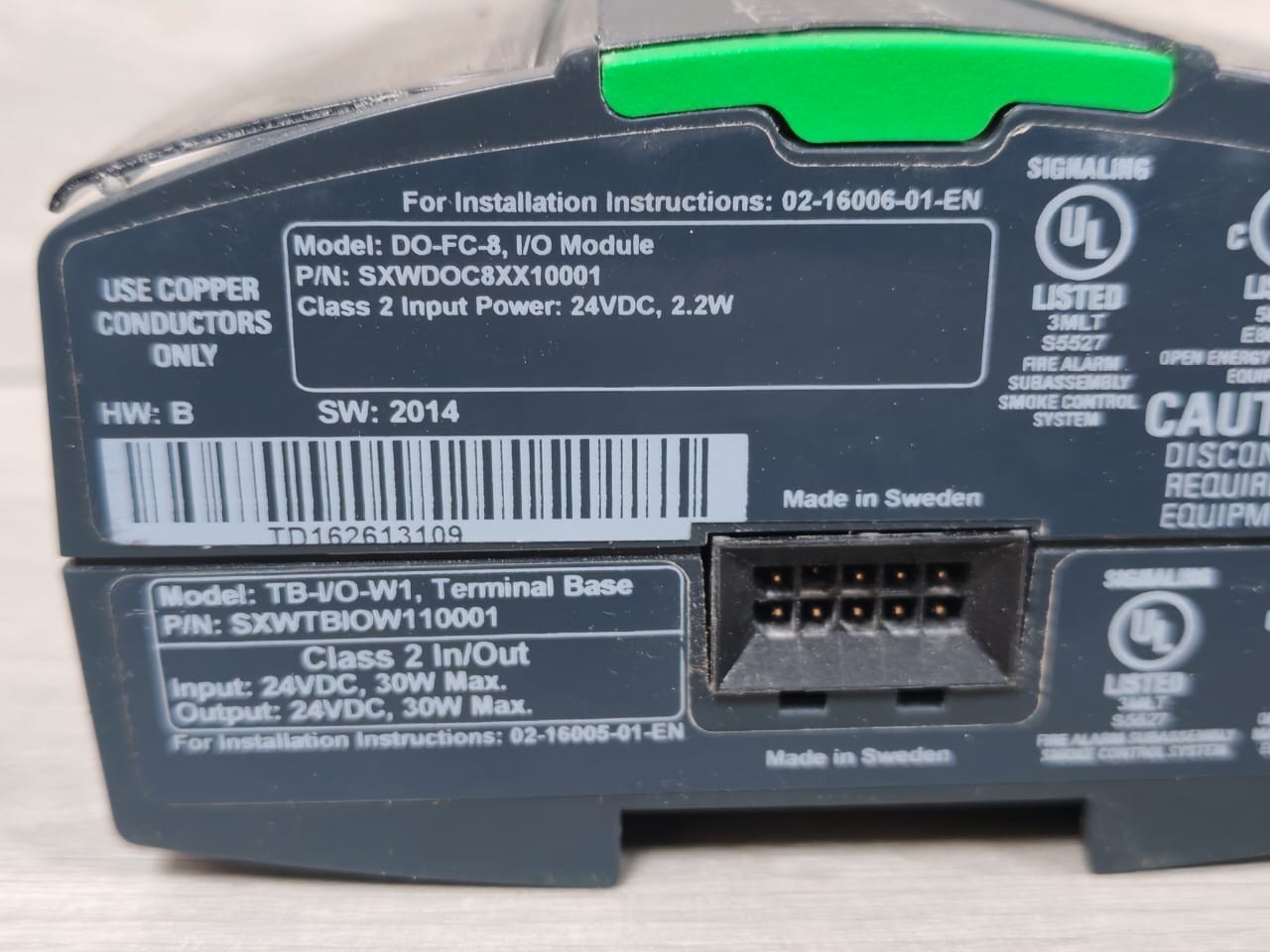 Schneider Electric SXWDOC8XX10001 Schneider Electric DO-FC-8 SmartX Controller SXWDOC8XX10001 with TB-I/O-W1 Base 5