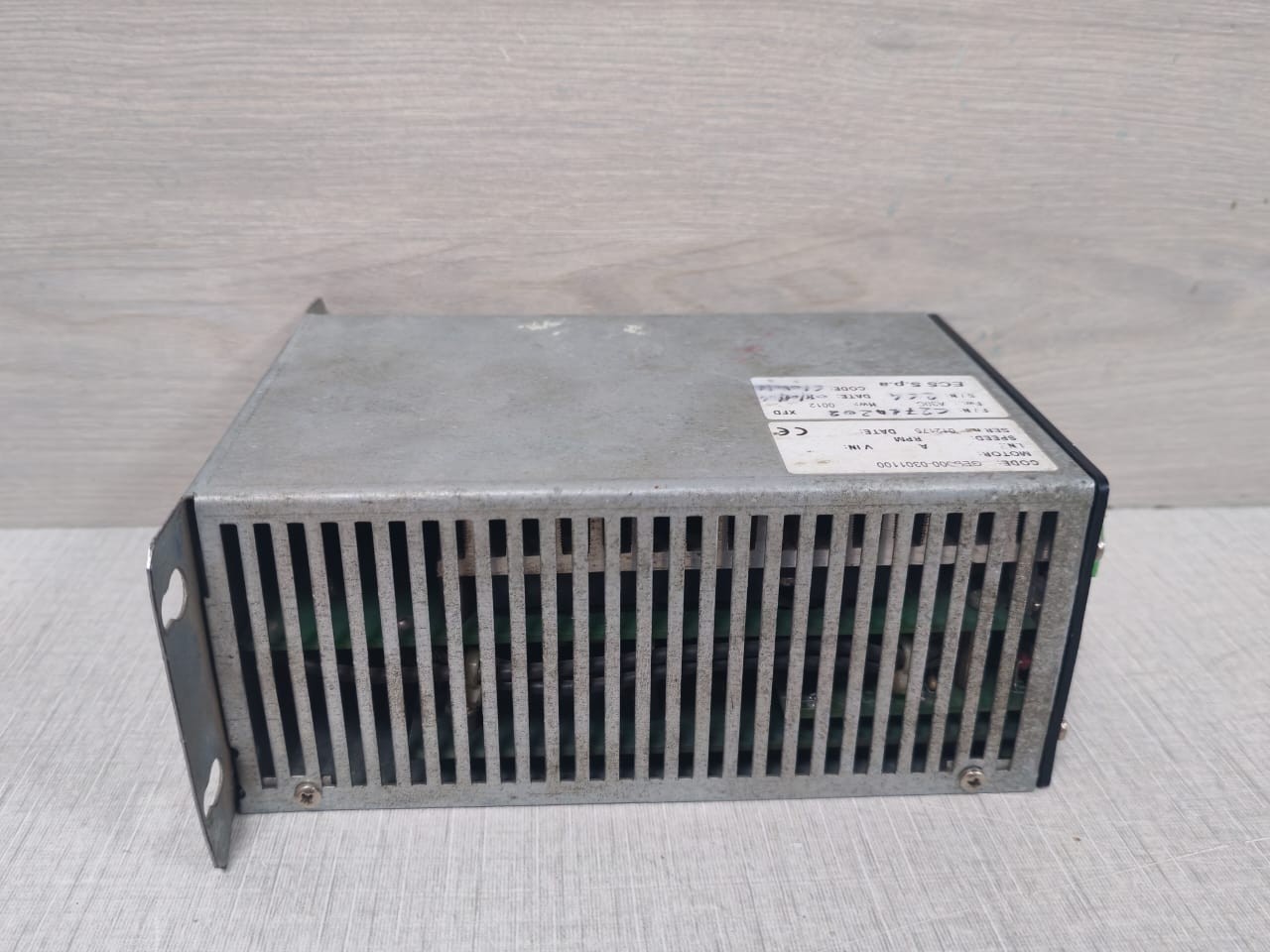 ECS GED300-0301100 ECS GED300-0301100 Variable Frequency Drive FW.A30C HW.0012 5