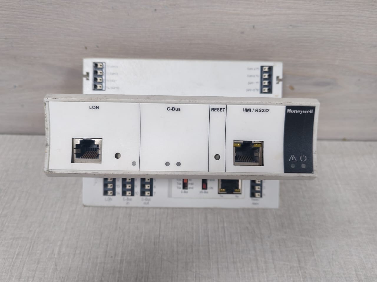 Honeywell EXCEL-800 HONEYWELL XCL8010A EXCEL 800 V3.01.07 PLANT CONTROLLER MODULE 4