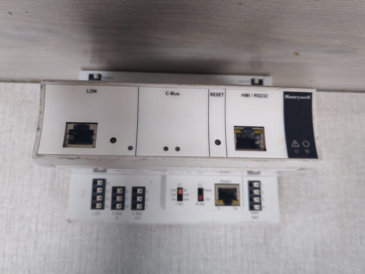 Honeywell EXCEL-800 HONEYWELL XCL8010A EXCEL 800 V3.01.07 PLANT CONTROLLER MODULE 10