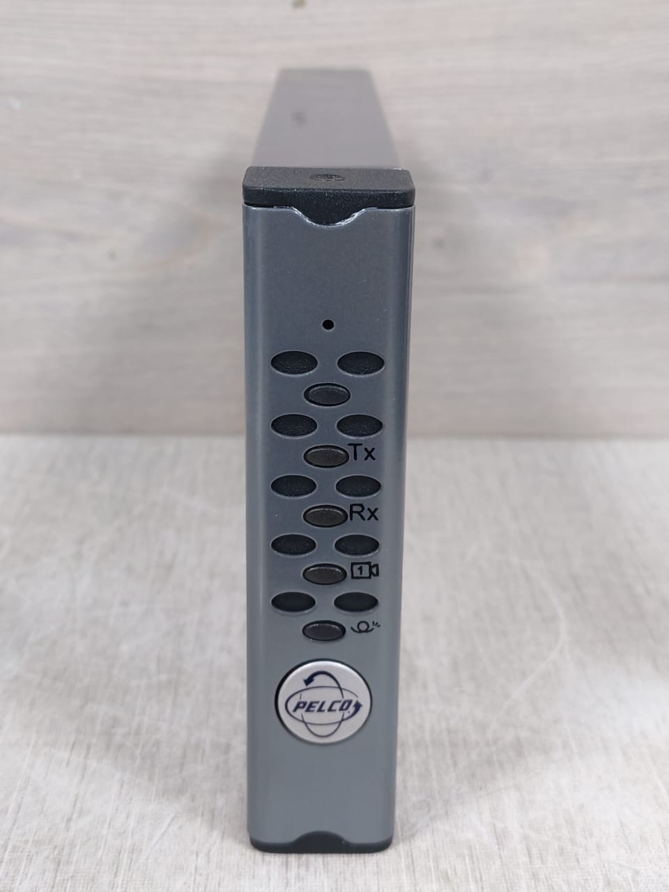 Pelco FT85011AMSTR Pelco FT85011AMSTR Rev.A1 1-Channel Video TX with BI Directional Data - o 2