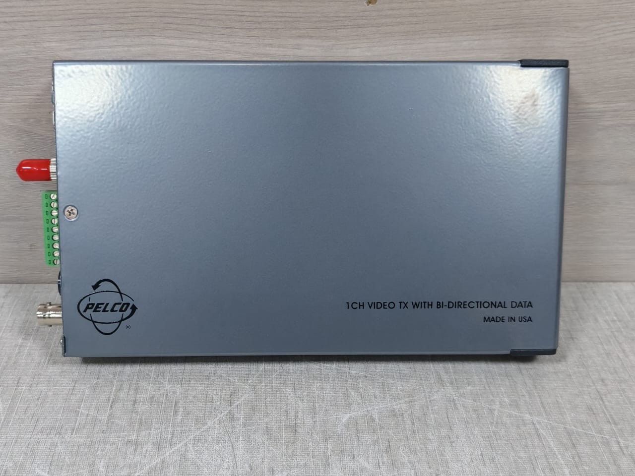 Pelco FT85011AMSTR Pelco FT85011AMSTR Rev.A1 1-Channel Video TX with BI Directional Data - o 4