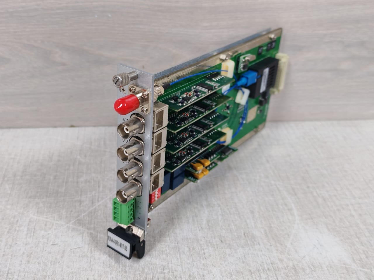 KBC Networks FDVA4-DB1-M1T-BS KBC Networks FDVA4-DB1-M1T-BS Fiber Optic Transmitter 9