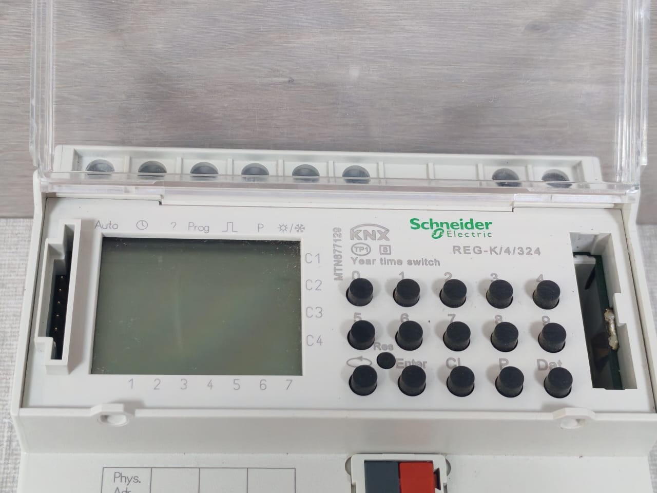Schneider Electric MTN677129 Schneider Electric MTN677129 Season Timer REG-K/4/324 4