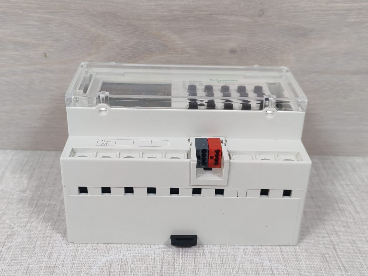 Schneider Electric MTN677129 Schneider Electric MTN677129 Season Timer REG-K/4/324 5