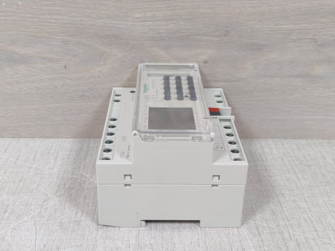 Schneider Electric MTN677129 Schneider Electric MTN677129 Season Timer REG-K/4/324 8