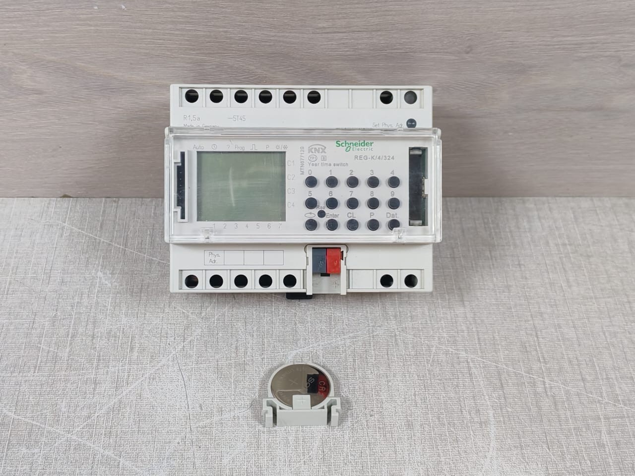 Schneider Electric MTN677129 Season Timer REG-K/4/324