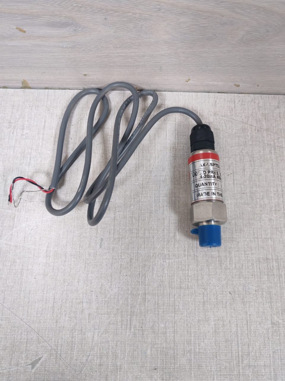 AXIO AX-LSPTD-I-4 AXIO AX-LSPTD-I-4 FLUID PRESSURE TRANSMITTER 4-20MA 4BAR 4