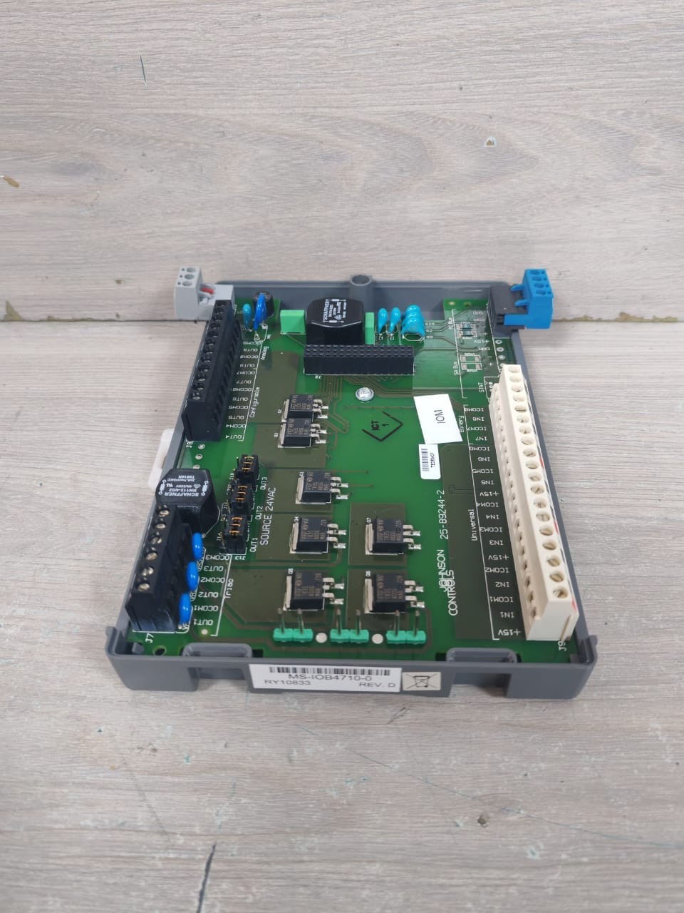 Johnson Controls IOM4710-0 JOHNSON CONTROL MS-IOM4710-0 REV.G VER 4.0 / MS-IOB4710-0 REV.D I/O MODULE 4