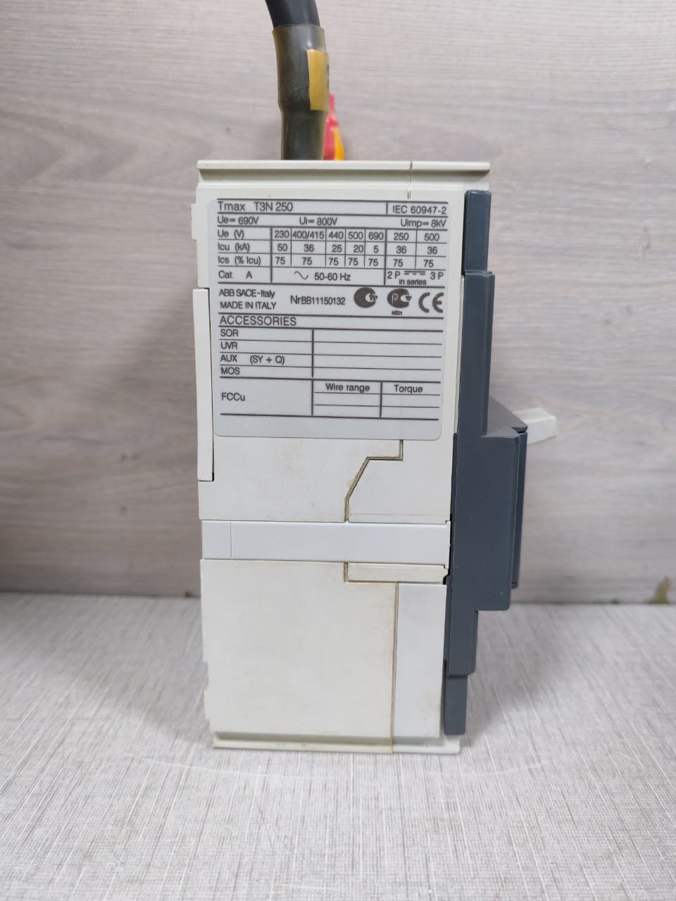 ABB T3N-250 ABB SACE TMAX T3N 250 BREAKER 4
