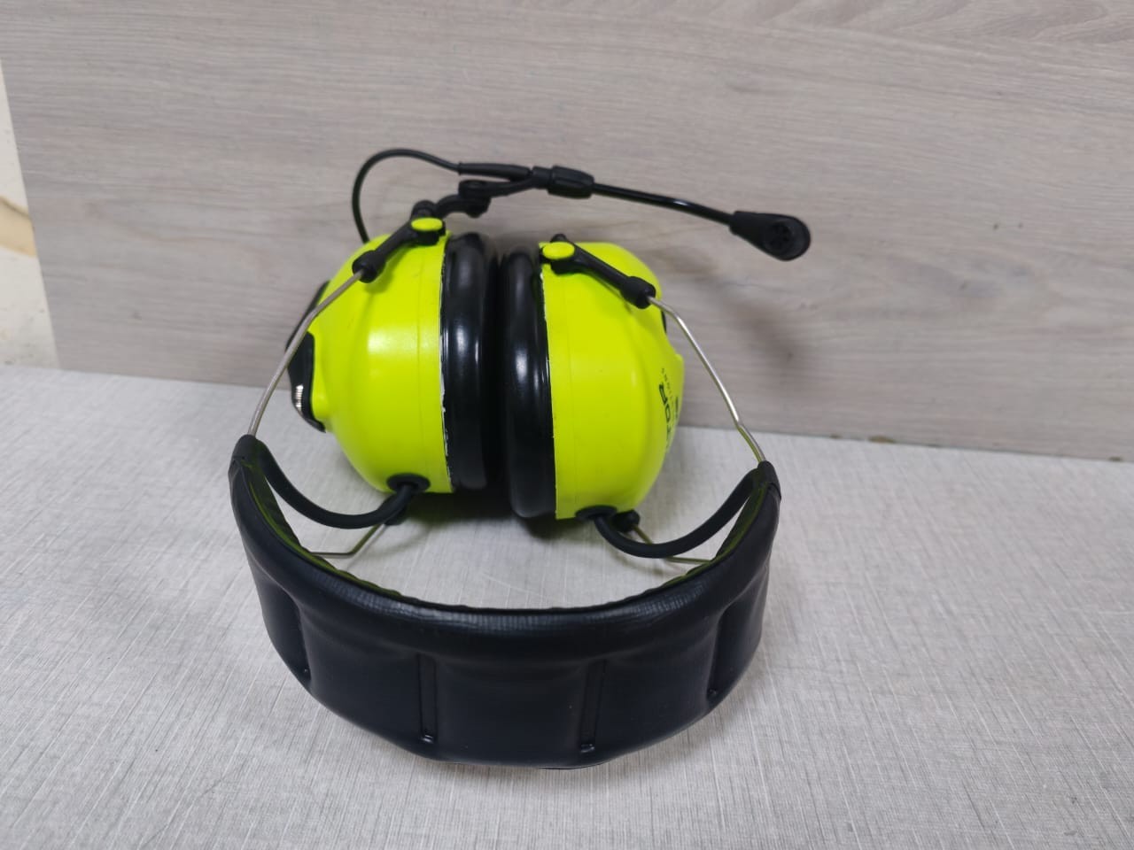 3M PELTOR MT53H7AWS2-01GB 3M PELTOR MT53H7AWS2-01GB Ground Mechanic WS Headset HI-VIZ 7