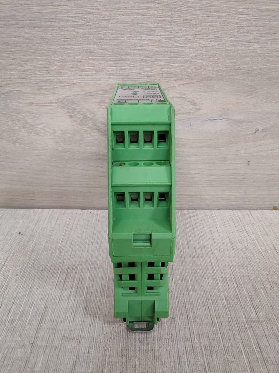 LJU Automation Technology PKR-1 LJU Automation Technology PKR-1 Safety Relay 4
