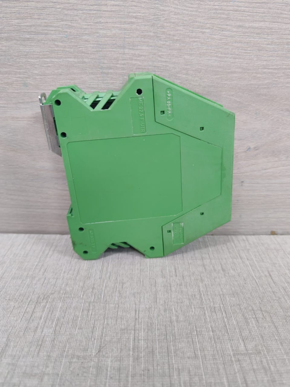 LJU Automation Technology PKR-1 LJU Automation Technology PKR-1 Safety Relay 6