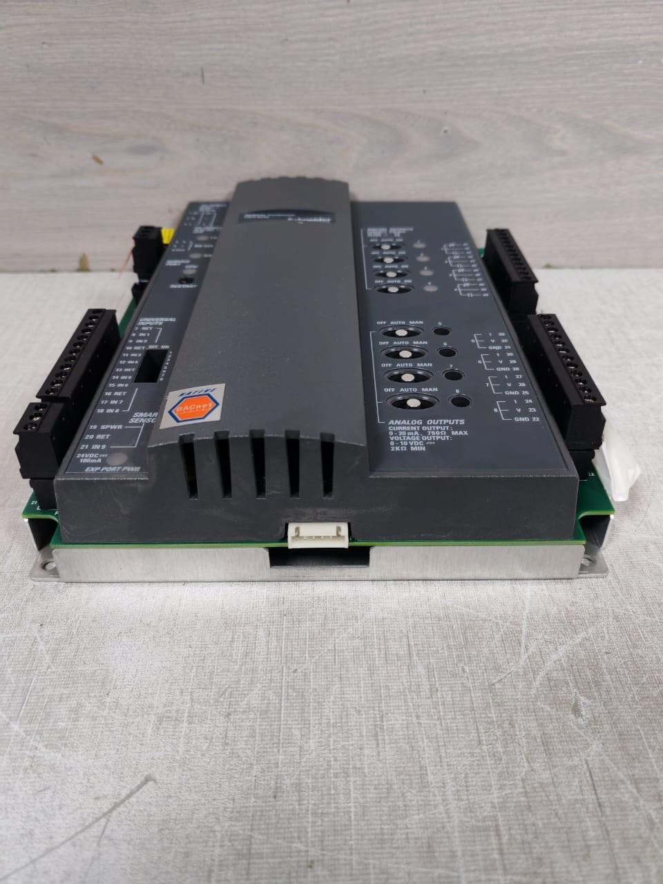 Schneider Electric B3814 SCHNEIDER ELECTRIC B3814 ANDOVER CONTINUUM B3810 SERIES 7