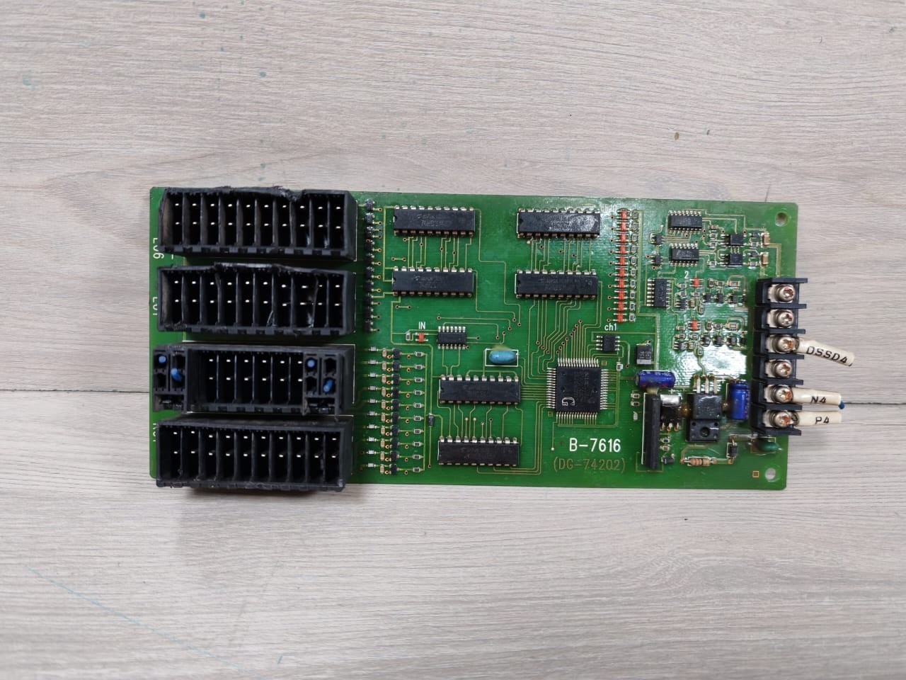 B-7616 / DG-74202 PCB