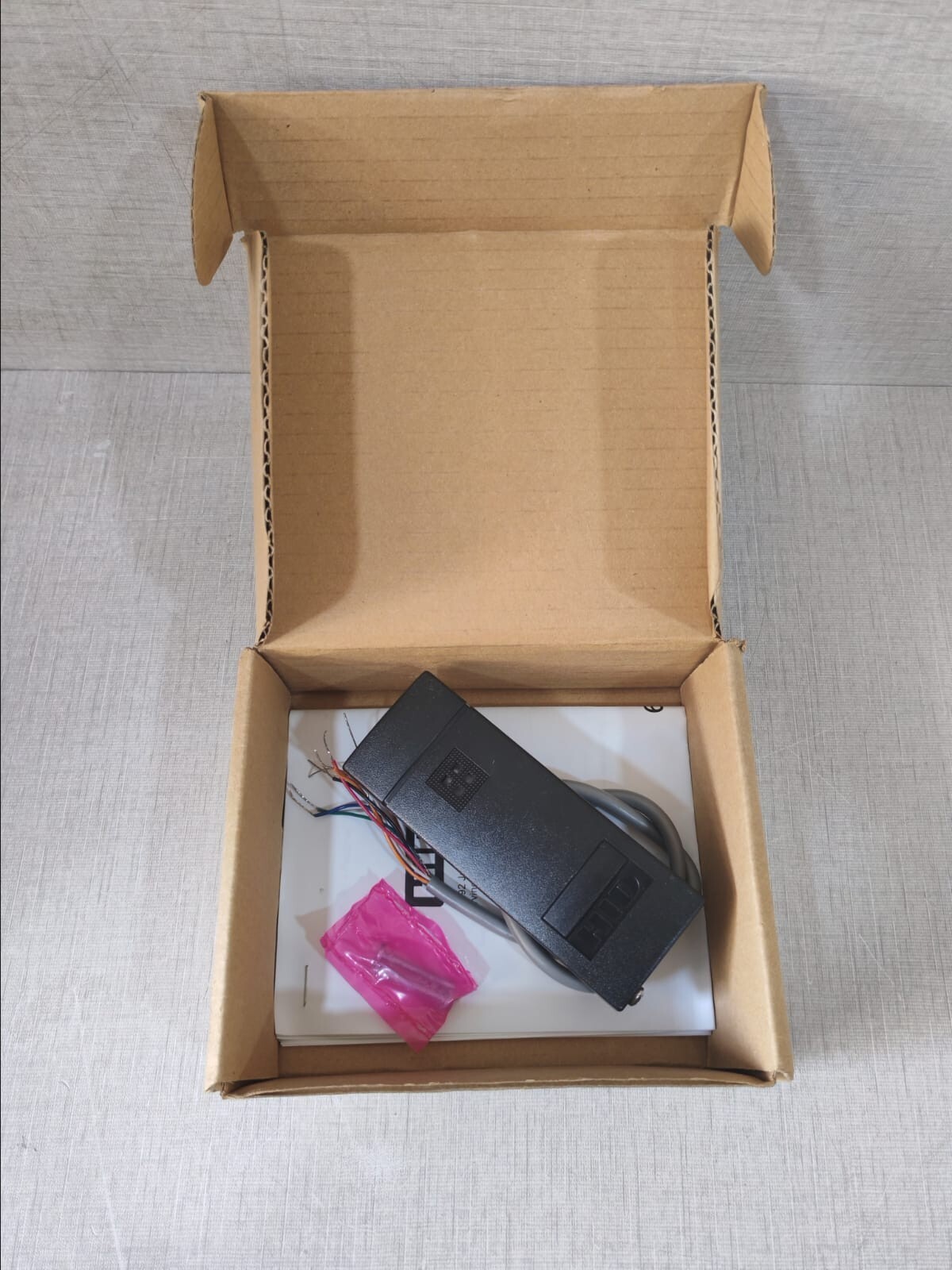HID 6075BKN00000 HID MIFARE DESFIRE READER 6075BKN00000 2